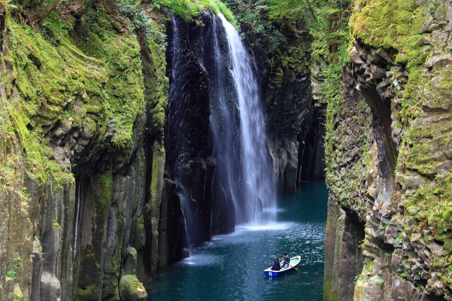 Cascada Manai en la garganta Takachiho